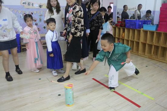渝北区空港实验小学校附属幼儿园举行中秋游园会