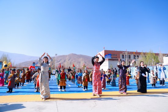 超过300家西贝门店加入公益捐赠 西贝联合<em>美团</em>在西藏再建2座乡村...
