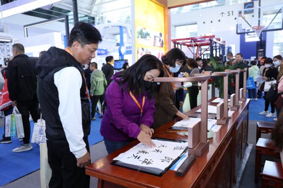 讷纳渔携四大类美育产品亮相第82届中国教育装备展示会