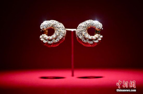 <em>香港</em>故宫文化博物馆特展展示<em>女性</em>与珠宝的关系