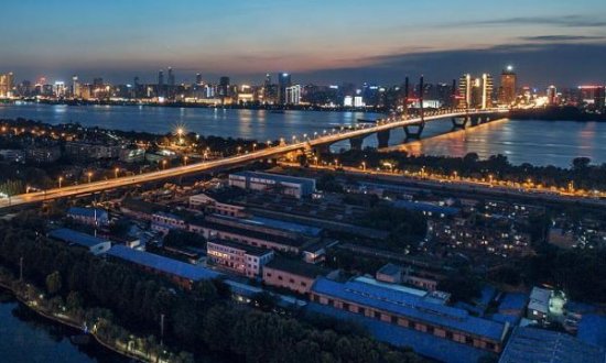 <em>武汉</em>今年将开建2座<em>长江大桥</em>，一座连接鄂州，一座连接咸宁