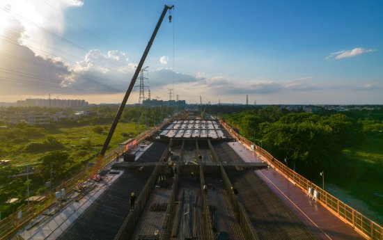 <em>海口市</em>江东新区快速通道项目控制性工程主线桥桩基全部完成