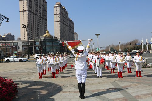 哈尔滨市<em>广场舞</em>健身协会掀起“亚冬会”倒计时300天大型活动