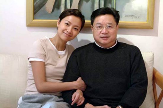 徐静<em>蕾</em>父亲耗时10年，撰写18万<em>字</em>家族史，她评价从量变到质变