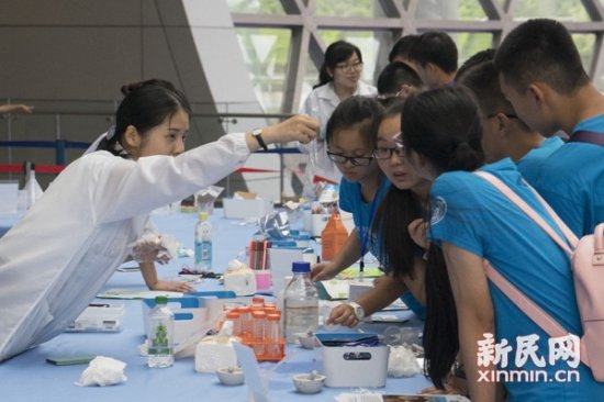 2016上海科学营在沪上五所高校同时开营