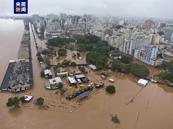 巴西南里奥格兰德州暴雨已造成66人<em>死亡</em>