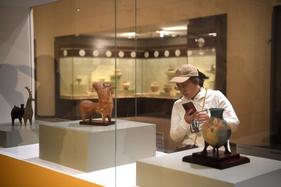 270件古代陶瓷文物亮相清华艺博，展古代东西方文明交流之美