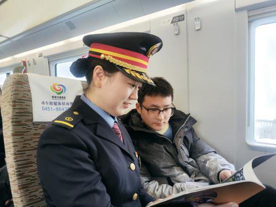 乘“雪国列车”畅游“冰雪”龙江