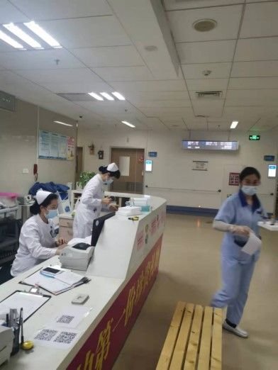 疫情防控最艰难时刻，深圳市二医院为危急产妇开辟绿色通道