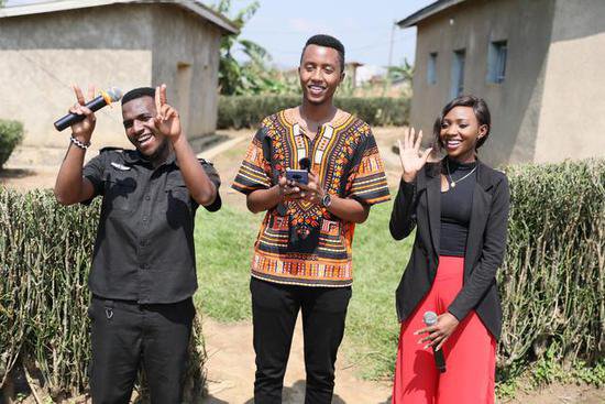 卢旺达青年歌手唱中国歌广受欢迎