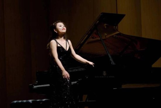 著名钢琴家震撼济宁，胡雪莎钢琴音乐会在济宁大剧院完美落幕