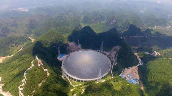 沉浸式体验浩瀚宇宙 中国天眼星游记太空VR体验馆正式开馆