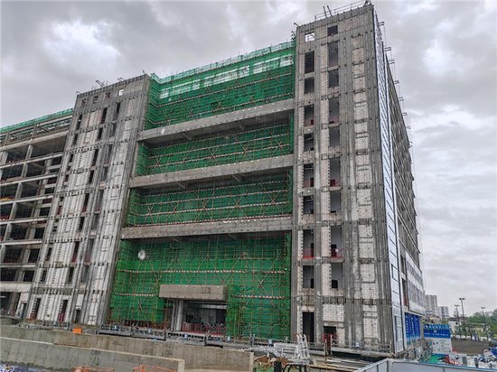 五一建设不停歇，梅州市医学科学院大楼项目现场施工正酣