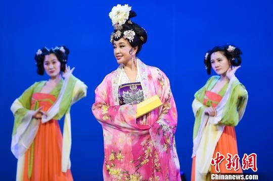 历史话剧《武则天》太原上演 62岁<em>刘晓庆</em>再演女皇