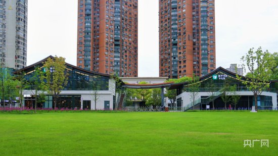 图 | 阅读和行走皆宜、文化与绿化相融 探馆上海首个24小时公园...