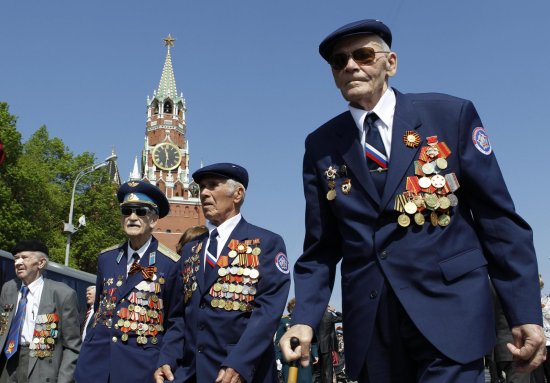俄社会团体呼吁二战老兵终身免费搭乘飞机火车