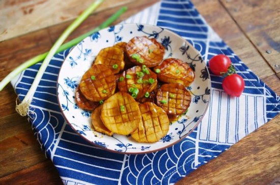 家常<em>菜</em>清炖杏鲍菇的做法，做法简单，吃起味道不错