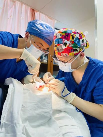 新华医院打造全生命周期365天24小时急诊微疤痕缝合