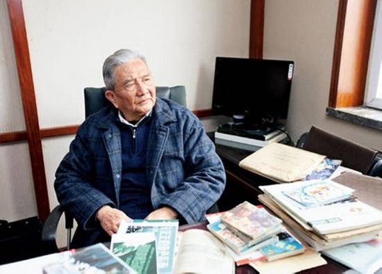 手抄本<em>小说</em>《一双绣花鞋》作者去世 享年88岁