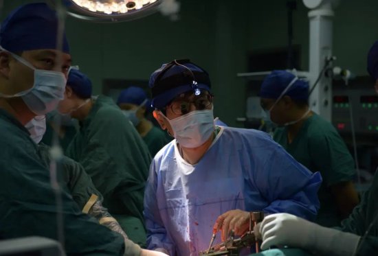 从上海到<em>武汉</em>，一位肝移植专家的选择