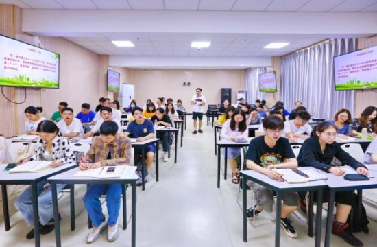 武汉生物工程学院暑期为考研学子设免费辅导班