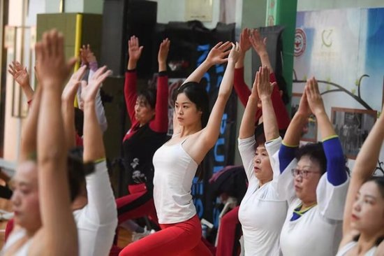 江苏省第二届健身瑜伽俱乐部赛开赛