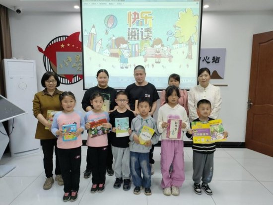 杭州富阳里山镇开展亲子主题阅读活动