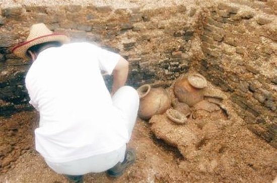胶州发现一座古墓，其中出土一文物堪称“瓷器鼻祖”