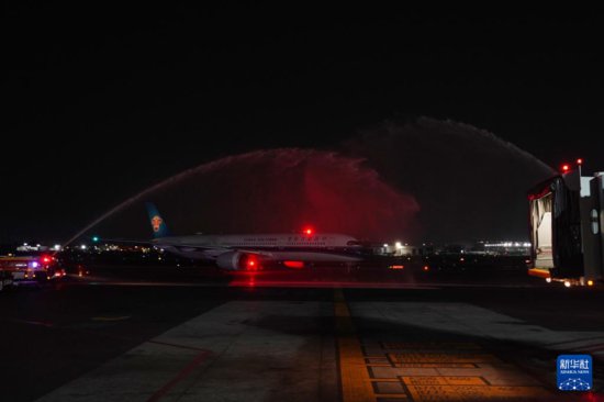 中国民航最长直飞国际客运航线首航航班抵达墨西哥城