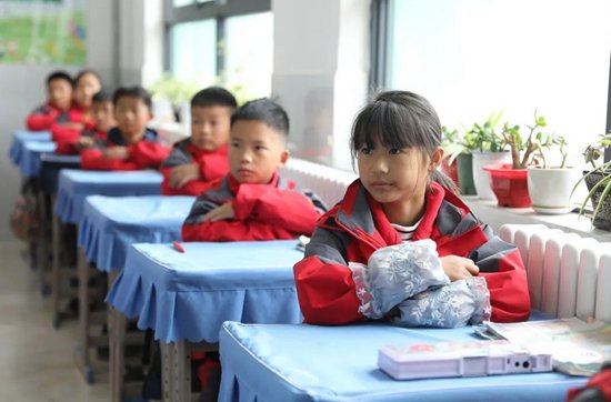 <em>贵州</em>水城20<em>余</em>所学校开始集中供暖 温暖校园迎接冬季