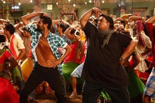为什么<em>印度电影</em>放着放着，突然就跳起舞来了呢？