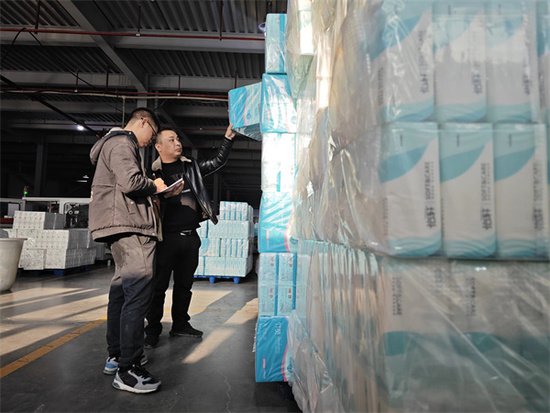 贵州赤水：外贸订单生产忙-新华网