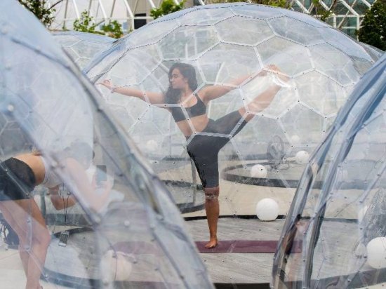 一<em>起</em>运动！加拿大健身馆推出<em>瑜伽</em>“塑料泡”