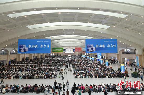 “五一”返程高峰日 哈铁预计发送旅客48万人次
