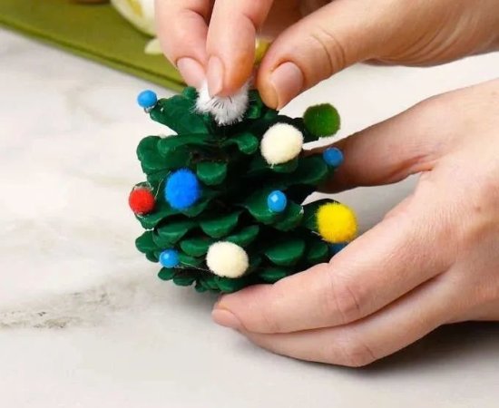 浓情圣诞｜奇趣圣诞树DIY，<em>简单</em>材料环保有创意。