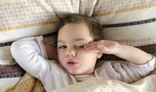 <em>宝宝冬天</em>赖床，除气温低外也有心理因素，家长对症下药方可奏效