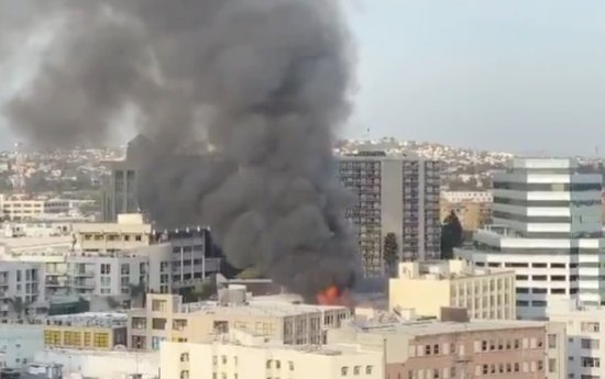 11名<em>消防员受伤</em>！洛杉矶市中心<em>发生爆炸</em>，初步原因已查明