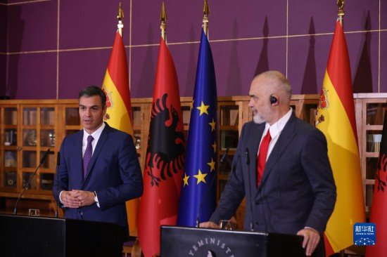 西班牙首相表示支持<em>阿尔巴尼亚</em>继续改革以加入欧盟