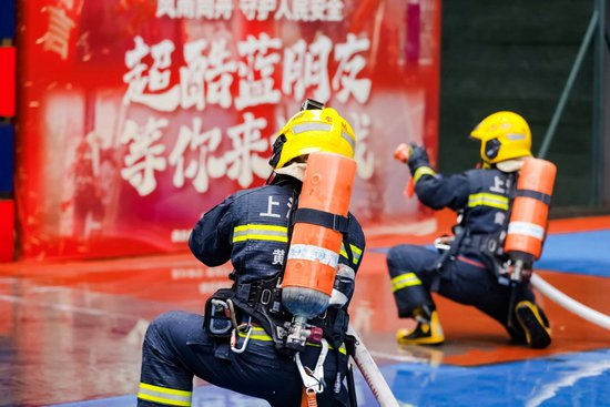 <em>当消防员</em>遇到运动达人 上海黄浦消防提升体能技能有办法