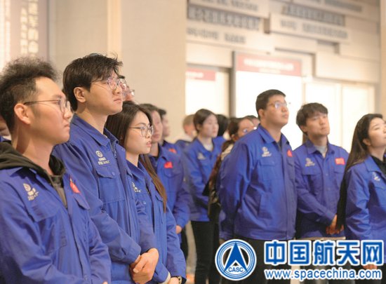 航天科技四院7416厂组织团员青年祭奠英烈