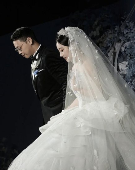 演员王艺洁举行婚礼，因出演《知否》出名，曾与赵丽颖倪妮搭档