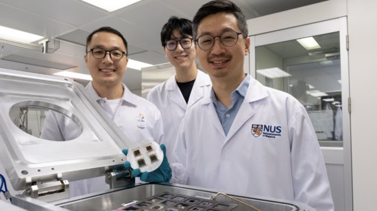 新加坡国立大学实现<em>1平方</em>厘米钙钛矿太阳能电池效率24.35%
