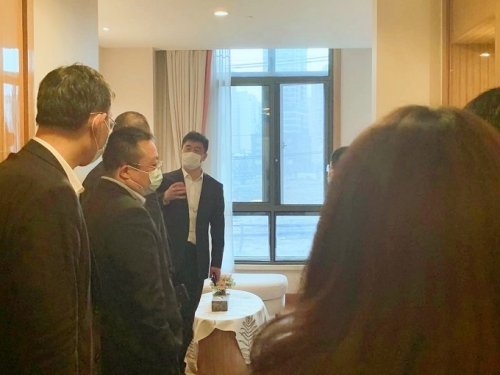 上海农商银行行长来访贝悦<em>母婴</em>，深化融资战略银企合作！