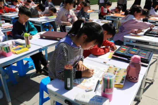 福汉·幸福杯 斯达特国际教育首届绘画大赛在华夏幸福城举行