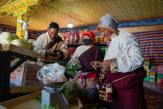 西藏申扎：新鲜<em>果蔬</em>直达海拔4700米的牧区深处