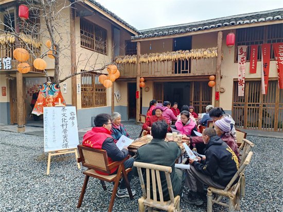 龙南市临塘乡组织志愿服务队开展茶文化科普实践课