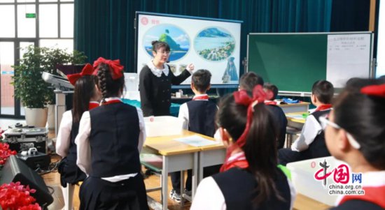 素养导向·<em>科学探索</em> 成都龙泉驿小学科学教研活动在大面小学举行