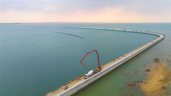 <em>文昌</em>铺前中心渔港<em>项目</em>完成主体结构施工