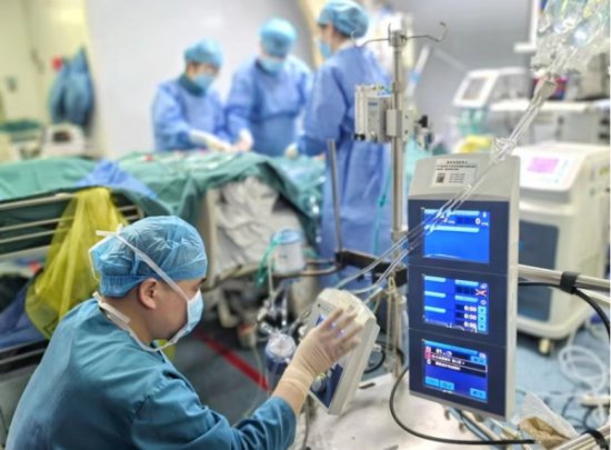 重庆大学附属三峡医院成功救治一名<em>心脏骤停</em>20分钟患者