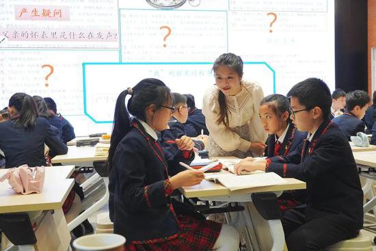 江北区小学语文六年级教研活动在江北区华新实验小学举行